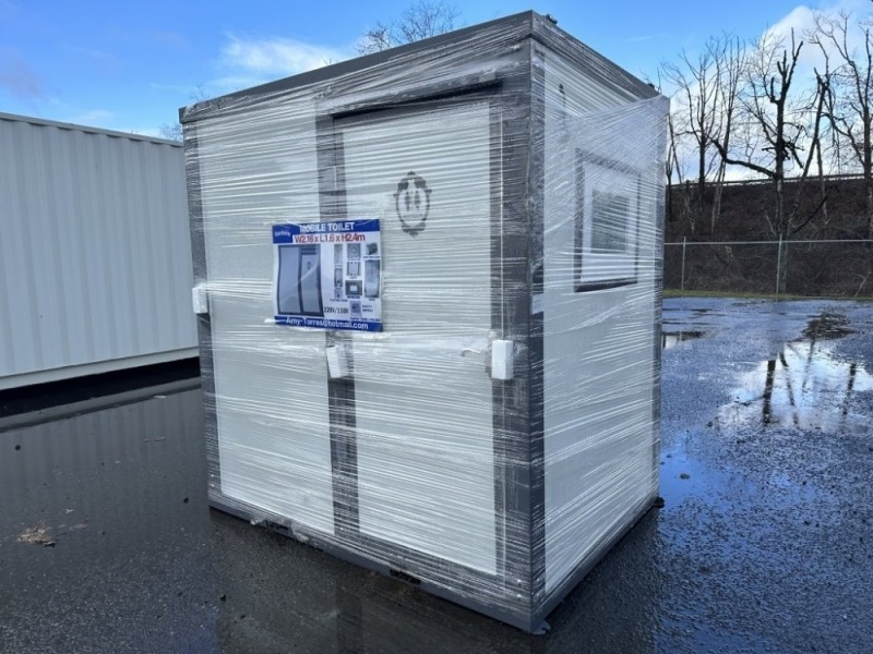 2023 Bastone Portable Toilet w/Shower