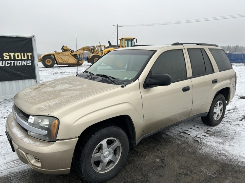 2004 Chevrolet Trailblazer LS 4x4 SUV