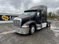 2001 Peterbilt 387 T/A Sleeper Truck