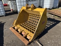 Teran 52" Dig Bucket w/Cutting Edge