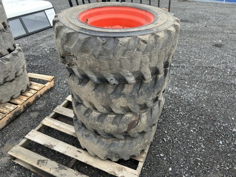 Bobcat Solid Tires on Rims, Qty: 4