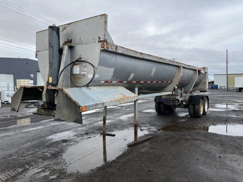 1997 Clement Bridger T/A End Dump Trailer