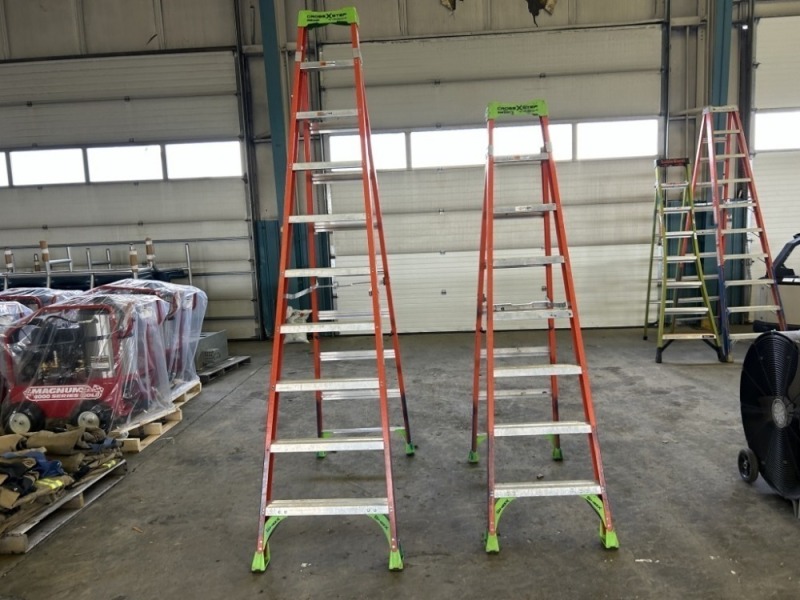 Louisville Ladders, Qty 2