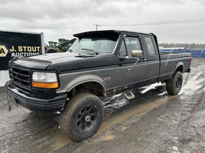 1992 Ford F-250 XLT Extra Cab 4X4 Pickup