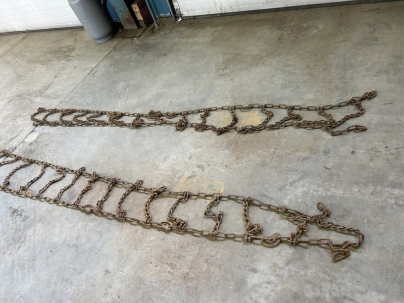 24.5" Truck Tire Chains