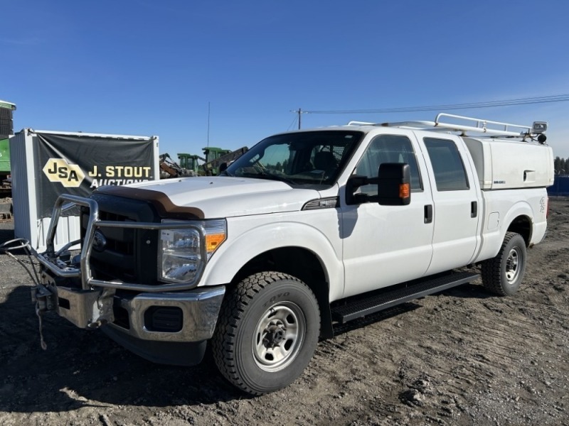 2016 Ford F350 Super Duty Crew 4X4 Pickup