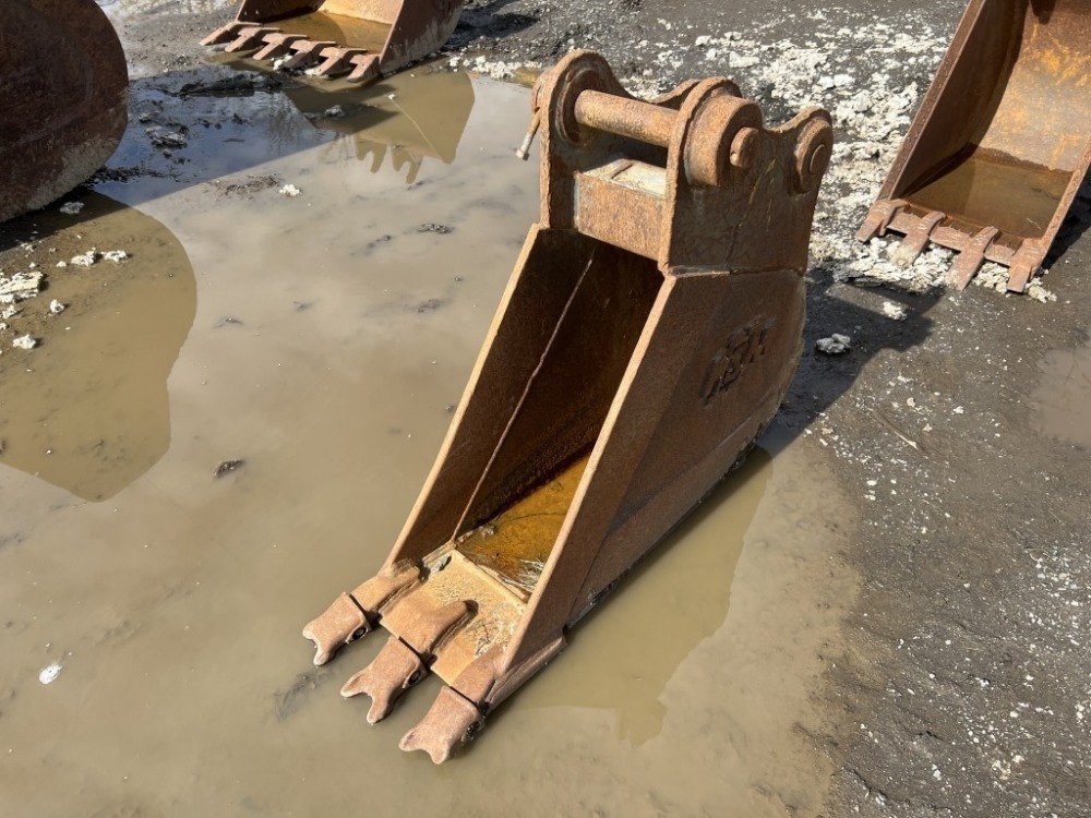 PSM II 12 Dig Bucket | J. Stout Auction