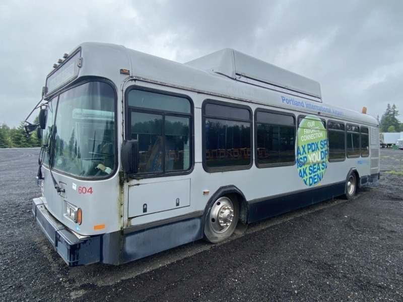 2004 Eldorado Shuttle Bus