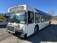 2005 New Flyer D40LF Transit Bus