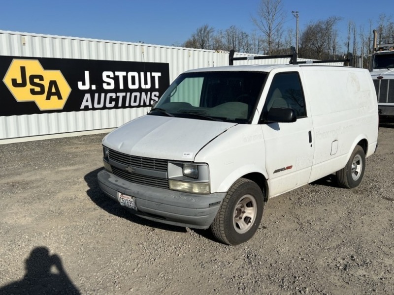 2002 Chevrolet Astro AWD Cargo Van