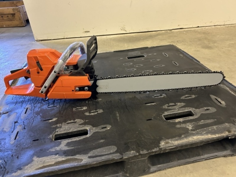 2024 - 372XP Chainsaw w/28" Bar