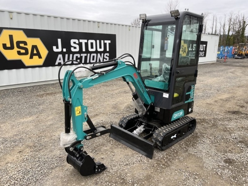 2023 AGT QH13R Mini Hydraulic Excavator