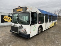 2005 New Flyer D40LF Transit Bus