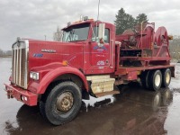 1983 Kenworth W900 T/A Line Truck