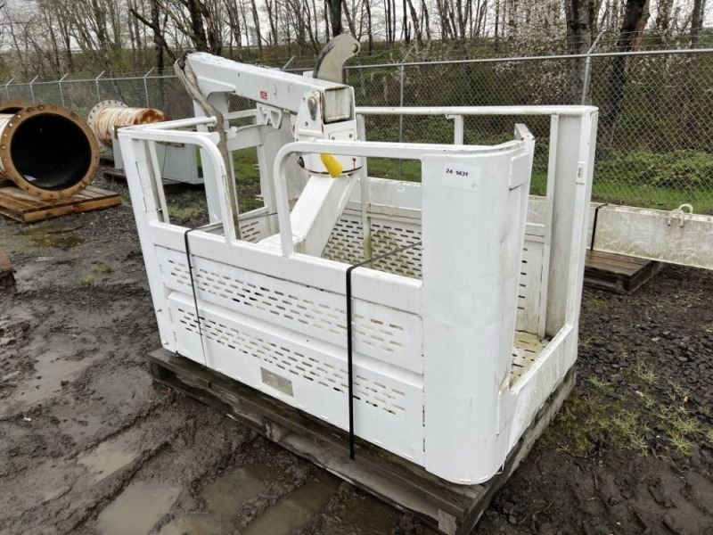 2012 Altec Man Basket