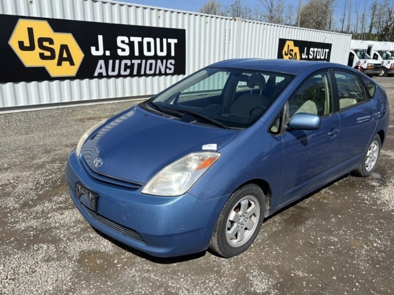 2005 Toyota Prius Hybrid Sedan