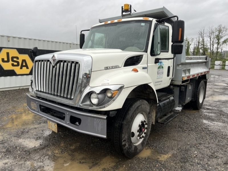 2009 International 7500 S/A Dump Truck