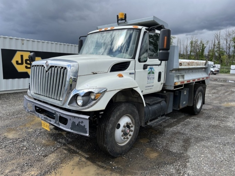 2009 International 7500 S/A Dump Truck