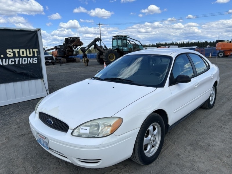 2004 Ford Taurus SE Sedan