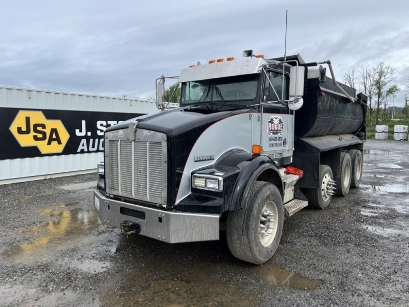 1995 Kenworth T800 Tri-Axle Transfer Truck