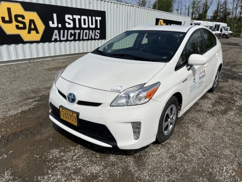 2013 Toyota Prius Hybrid Sedan