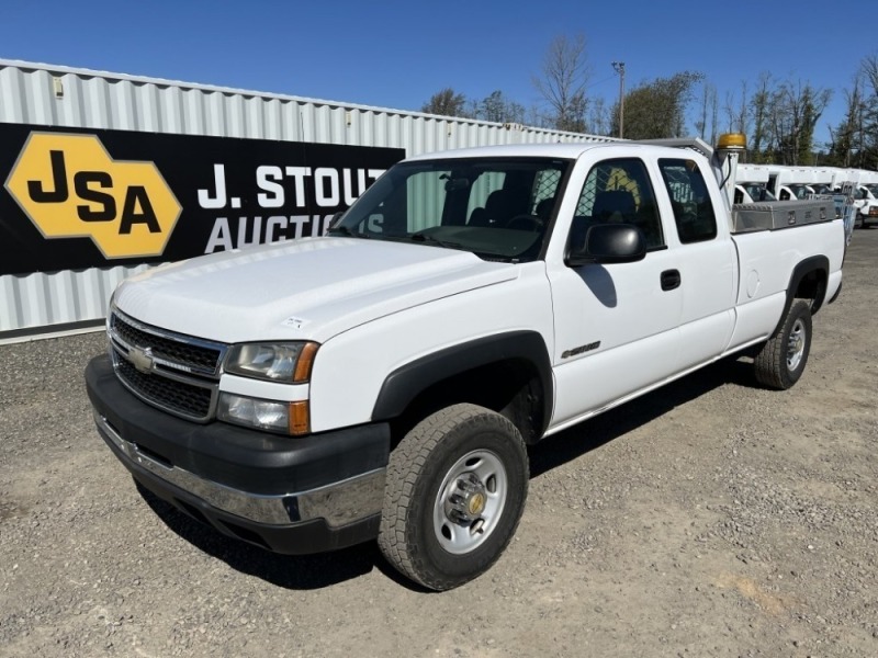 2007 Chevrolet 2500 HD Extra Cab 4x4 Pickup