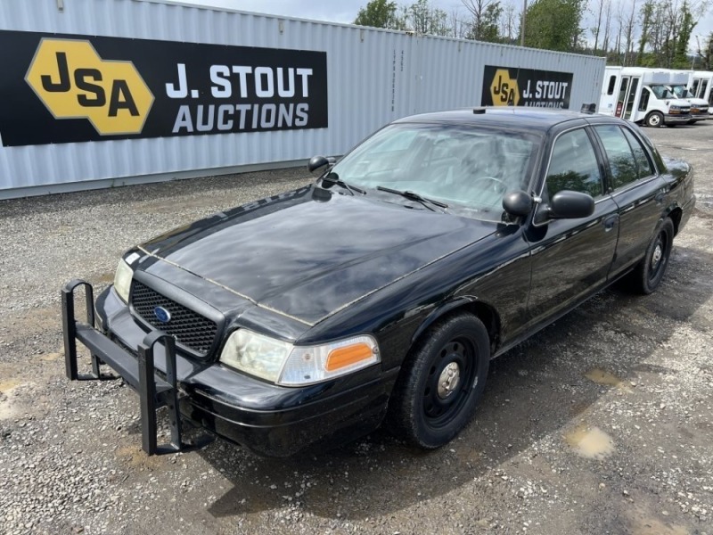 2011 Ford Crown Victoria Sedan