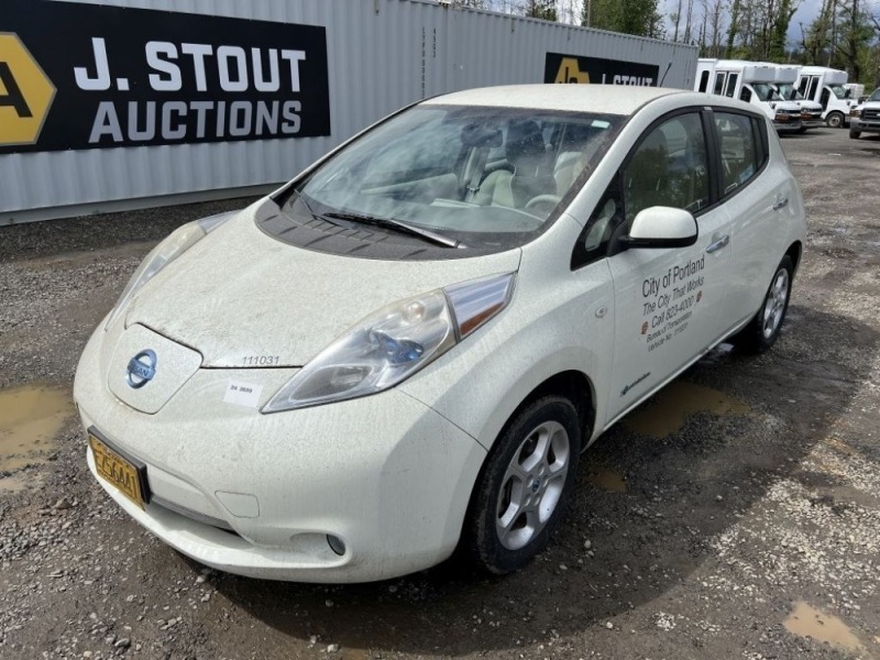 2011 Nissan Leaf Electric Sedan