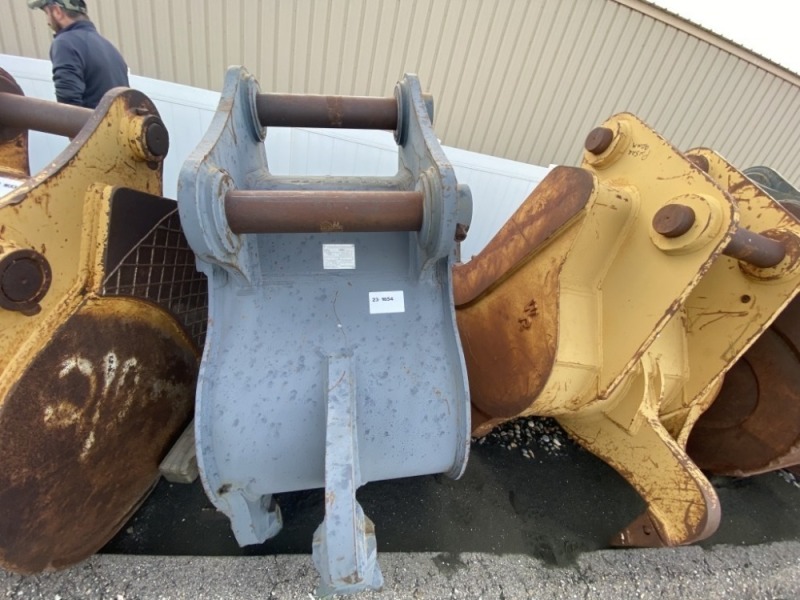 28 Dig Bucket J Stout Auction 