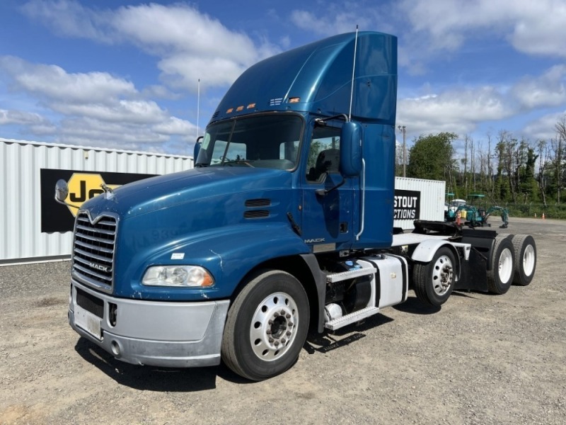 2011 Mack CXU613 T/A Truck Tractor