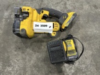 DeWalt DCS350 20V Rebar Cutter