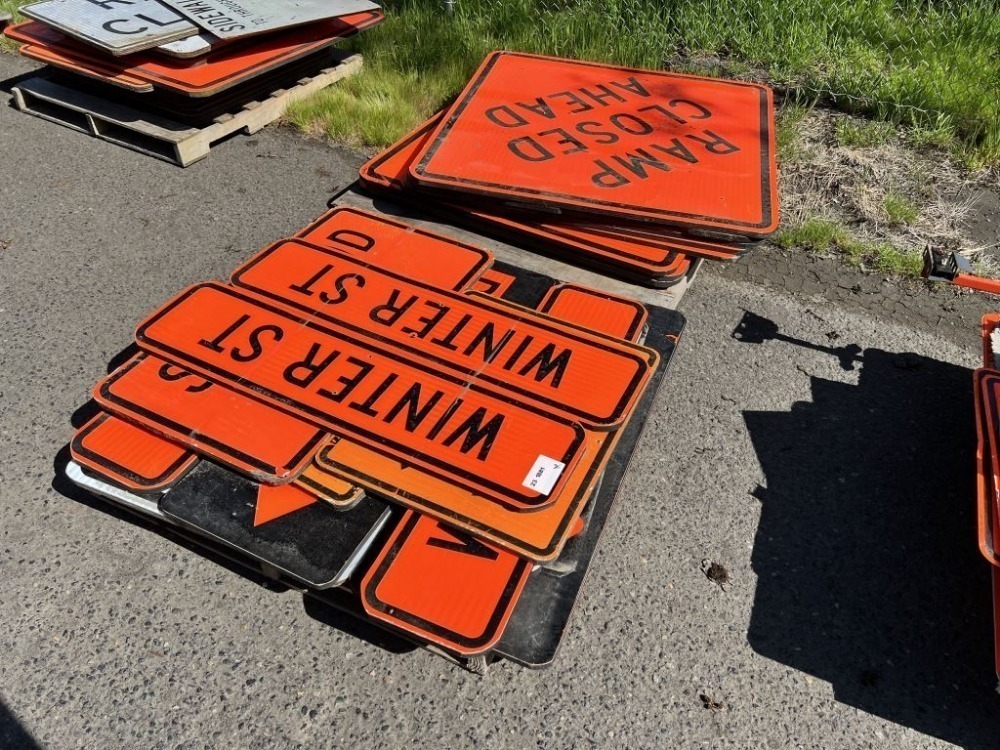 Construction Road Signs 