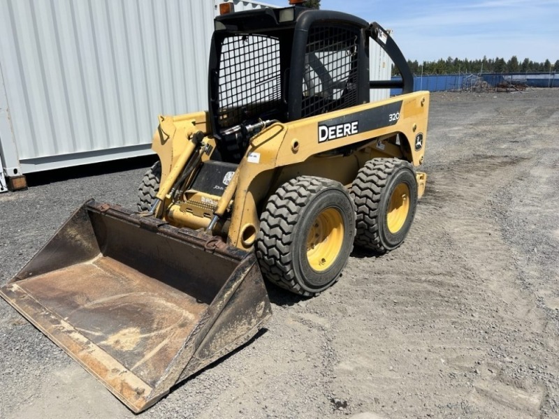 2005 John Deere 320 Skidsteer Loader