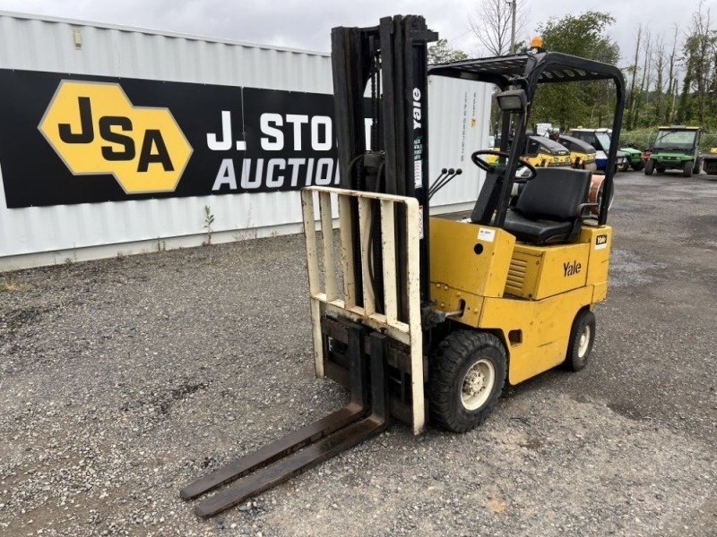 Yale GP030UAT085P Forklift