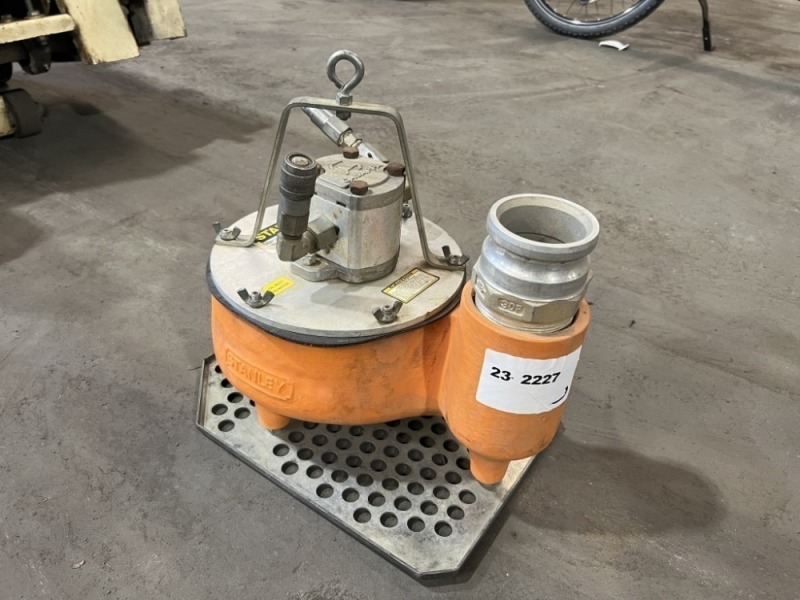 Stanley TP03 Hydraulic Trash Pump