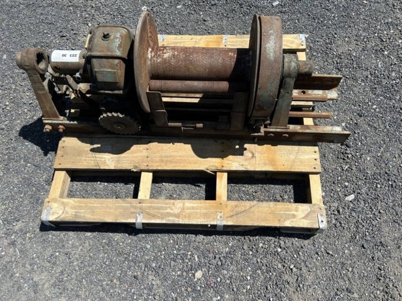 Braden Worm Gear Drive Winch J. Stout Auction