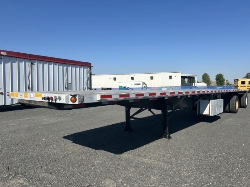 2007 Utility Spread T/A Flatbed Trailer