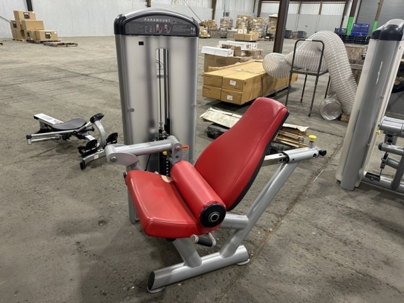 Paramount Leg Extension Machine