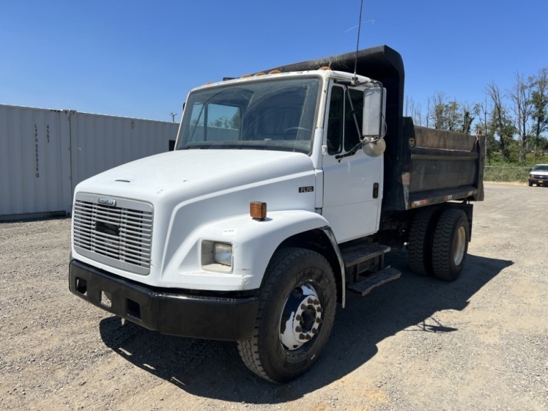 2001 Freightliner FL70 S/A Dump Truck