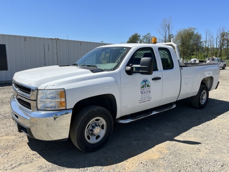 2009 Chevrolet Silverado 4x4 Extra Cab Pickup