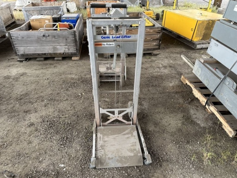 Genie Load Lifter 5.5 Material Lift