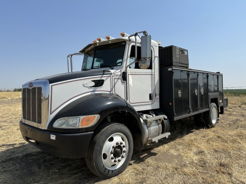 2011 Peterbilt 337 Service Truck