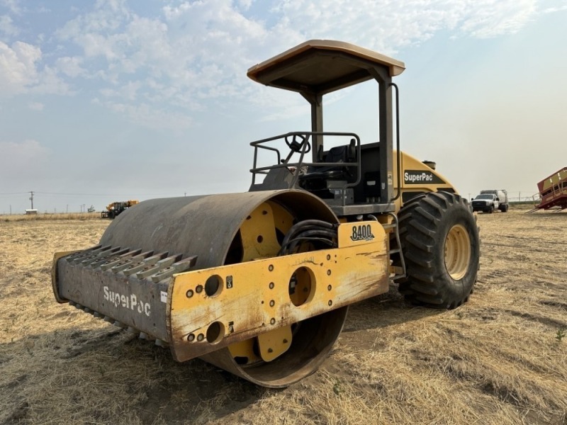 2008 SuperPac 8411 Vibratory Roller