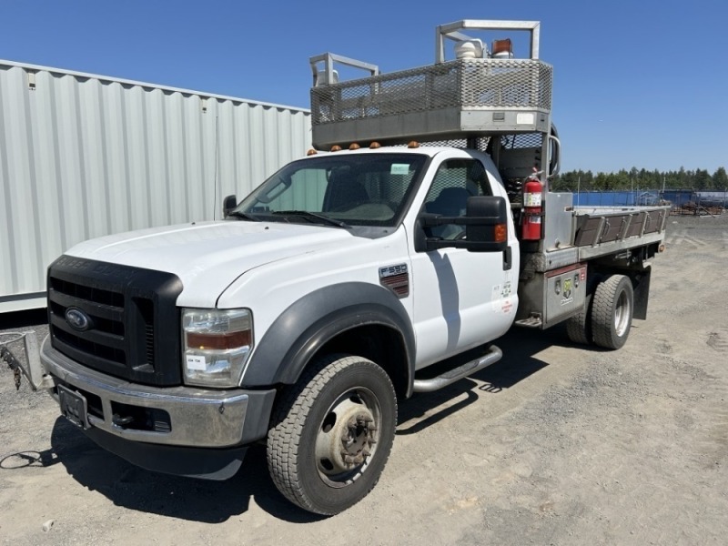 2009 Ford F550 SD XL 4X4 Flatbed Truck