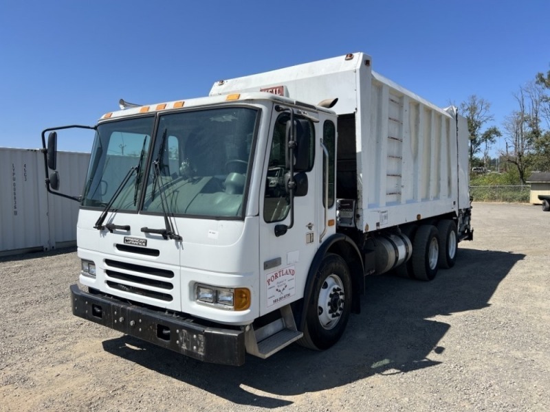 2009 American Lafrance T/A Garbage Truck