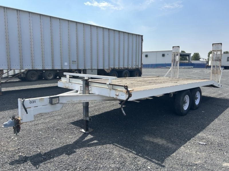 2006 T/A Equipment Trailer