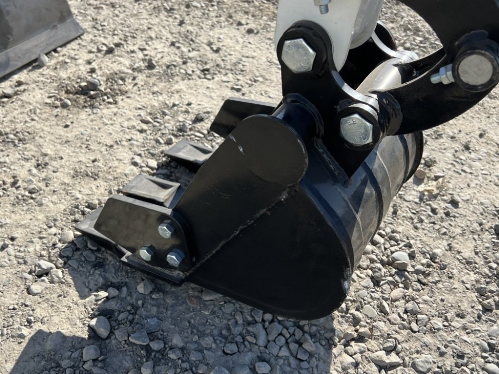 2024 Miva VA08 Mini Hydraulic Excavator | J. Stout Auction