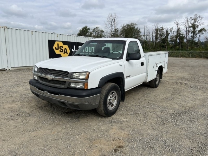 2003 Chevrolet Silverado Utility Truck