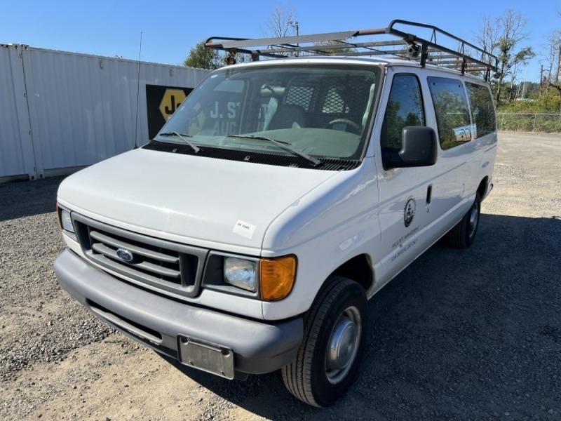 2006 Ford E-350 XL SD Cargo Van