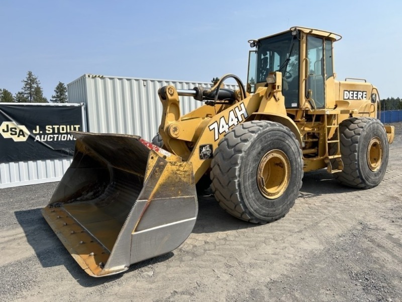 2000 John Deere 744H 4x4 Wheel Loader